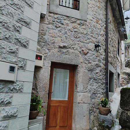 Вилла La Casina De Tielve De Cabrales Dentro Del Parque Nacional Picos De Europa Экстерьер фото